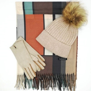 Зимен дамски комплект в бежово-Шал, шапка и ръкавици 