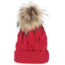 Плетена дамска шапка в червено с подгъване и естествен пух
