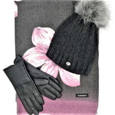 Красив дамски зимен комплект с цвете в черно шапка, шал и ръкавици